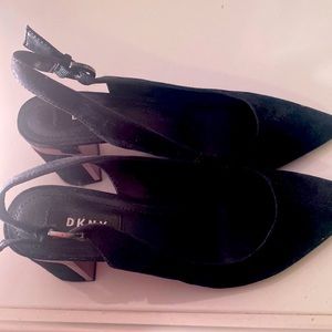 Dkny sling back buckle shoes